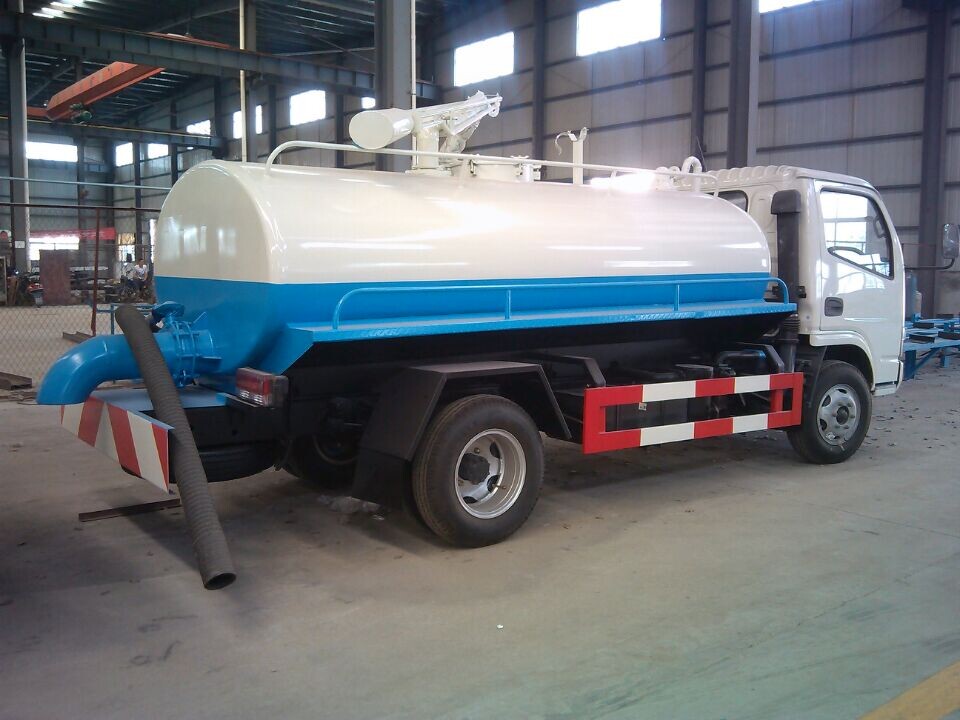 東風(fēng)福瑞卡吸糞車