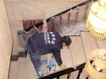 成都愛星保潔服務公司 專業石材翻新打磨，打造光亮如新的潔凈空間